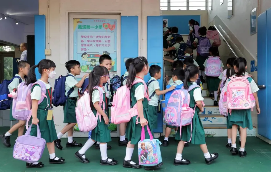 香港の新英語カリキュラム、初等教育で国家安全と愛国教育を重視
