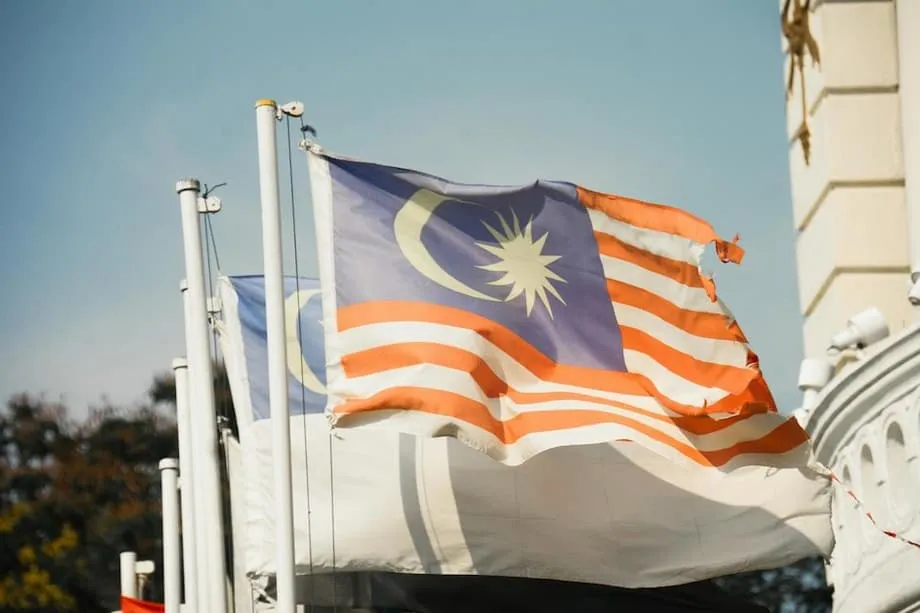 マレーシアのバス座席ベルト法：新たな取り締まり、悲劇、そして安全な移動への取り組み