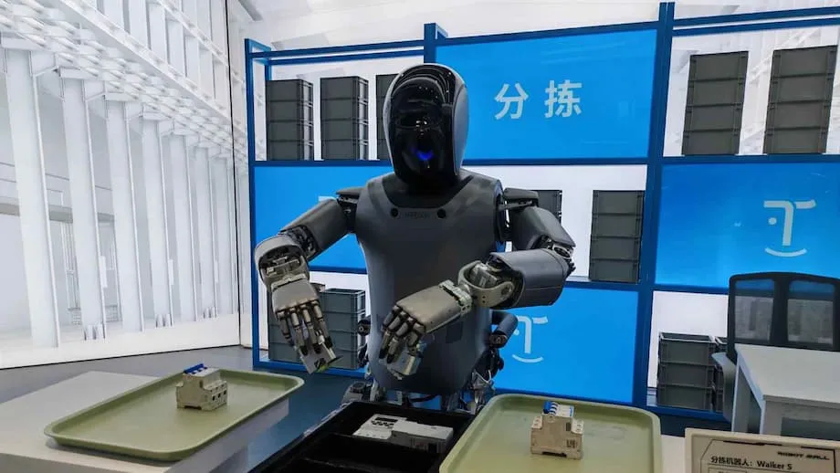 中国のヒューマノイドロボット展示会、投資熱と世界的競争を加速