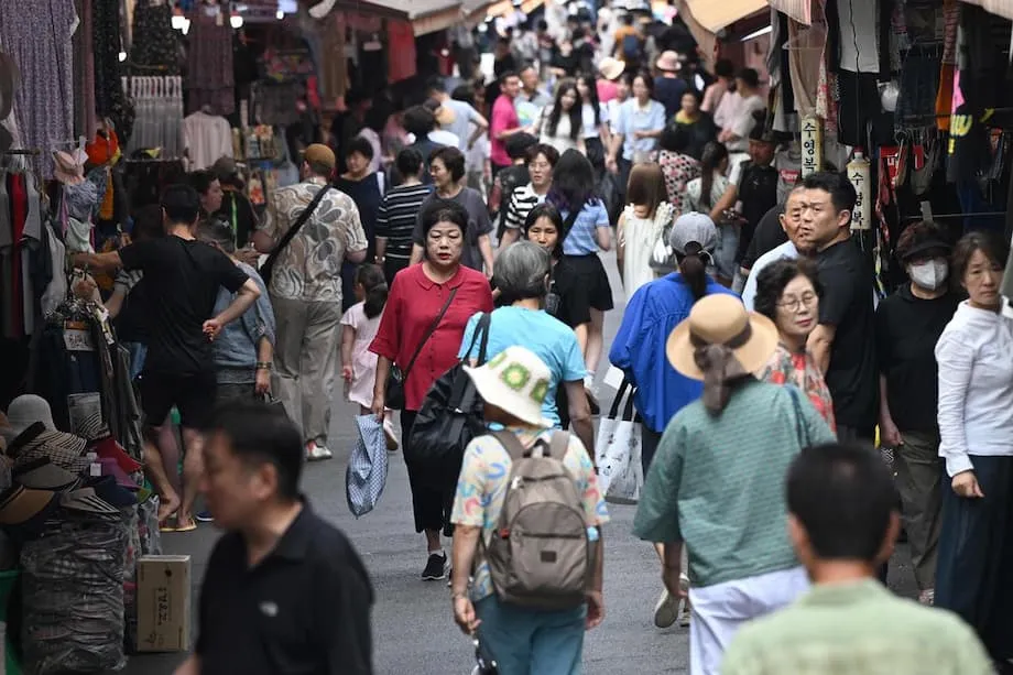 韓国、2025年10月に前例のない10連休の可能性　旅行需要急増、経済への影響めぐり議論