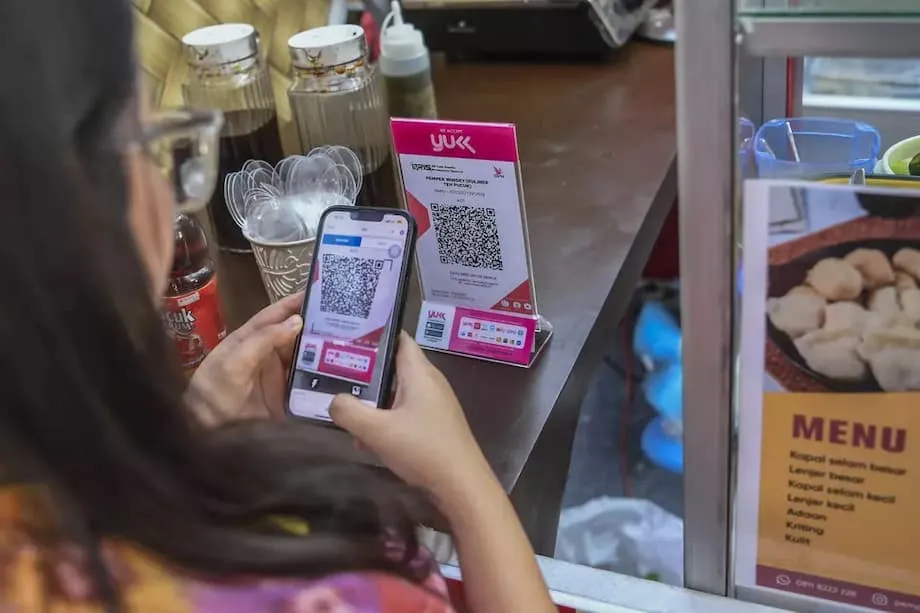 インドネシアと中国、QRコード決済の国境を越えた接続に向け試験開始：アジアのデジタル取引の新時代