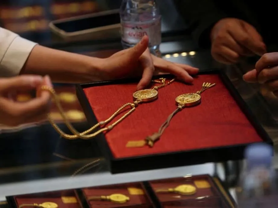 老鋪黃金：中国の「ゴールドのエルメス」が高級ジュエリーの新たな潮流を生む