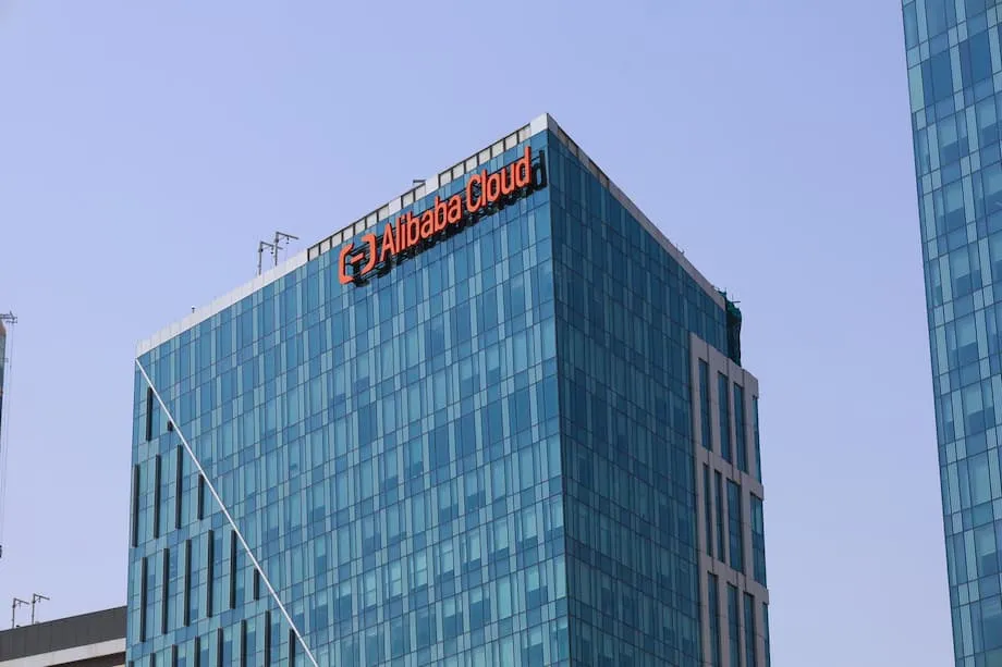 アリババクラウドの岐路：企業価値、成長、AIへの転換