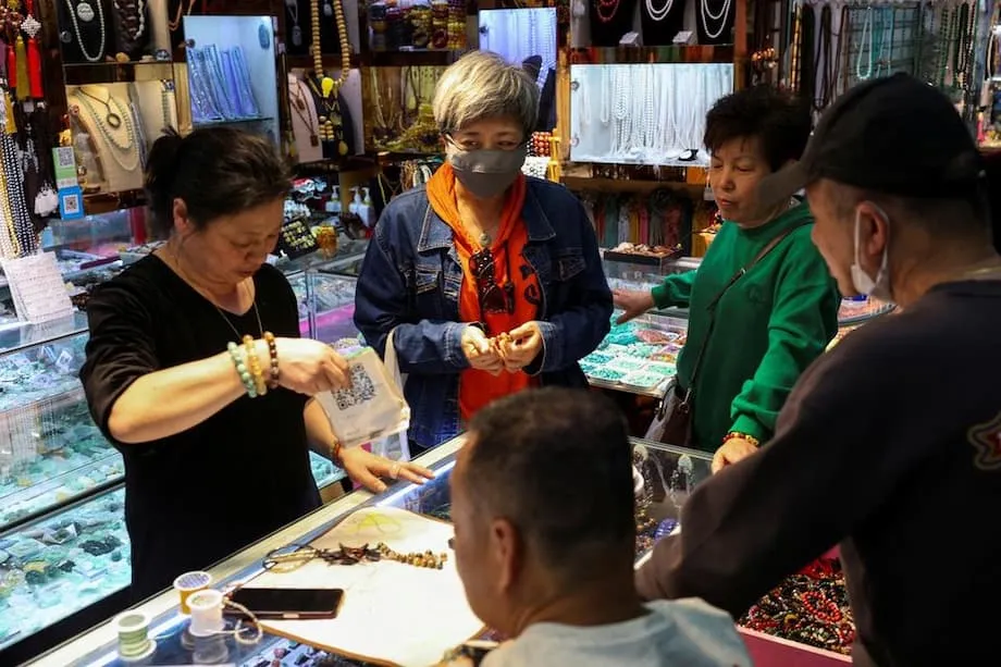 高齢化で消費市場が変わる中国、シルバー経済の拡大を加速