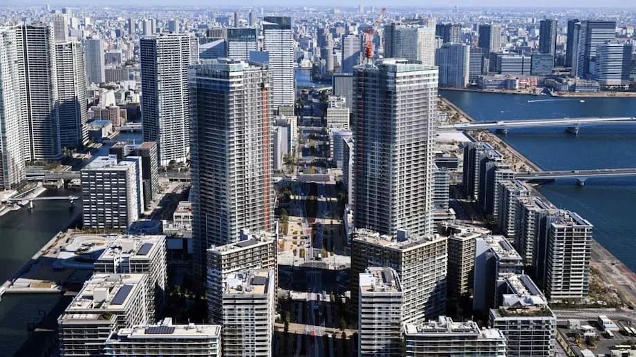 東京の家賃、世帯収入の30％超に