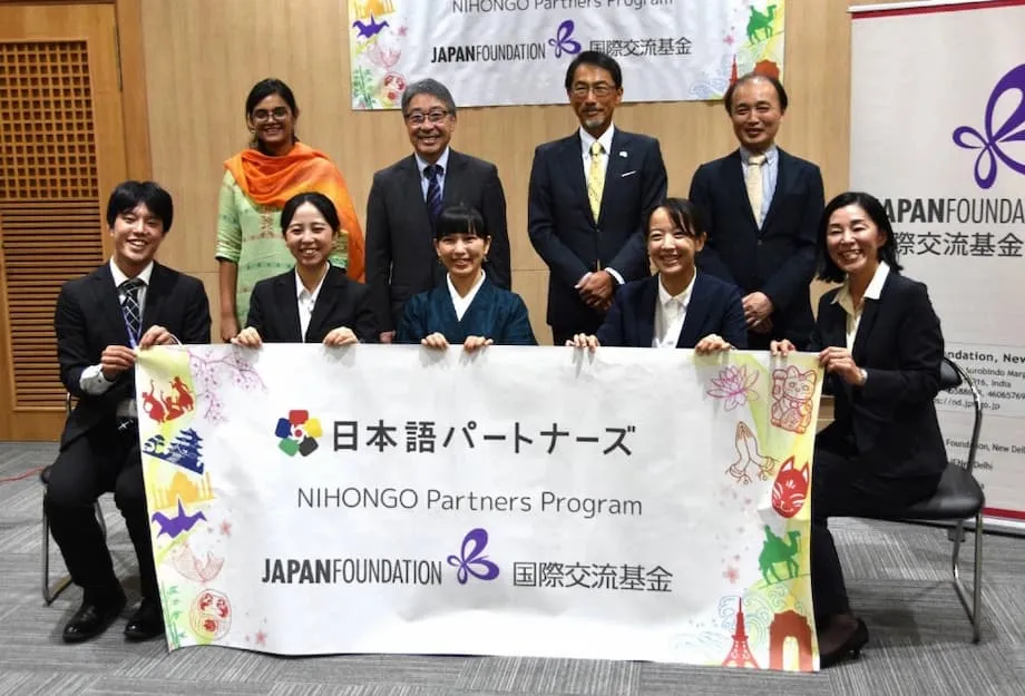 日本、語学教育パートナーを初めてインドに派遣