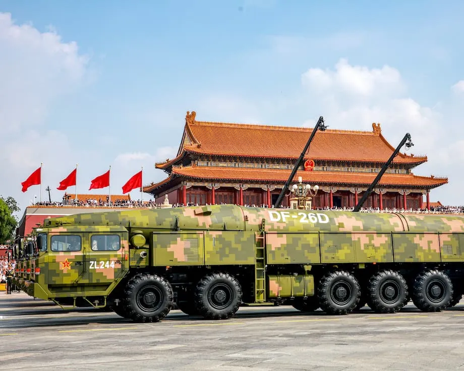 中国が「グアム・キラー」ミサイルを披露、米国は新たな防衛体制を急ぐ　住民に広がる不安