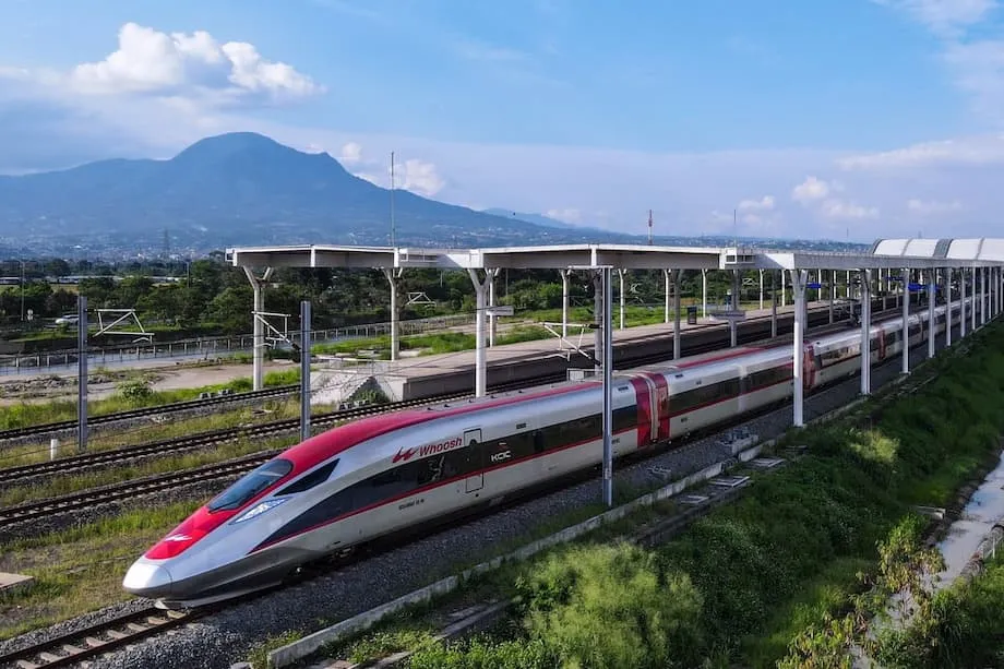 インドネシア、中国融資のジャカルタ・バンドン高速鉄道で債務再編を計画