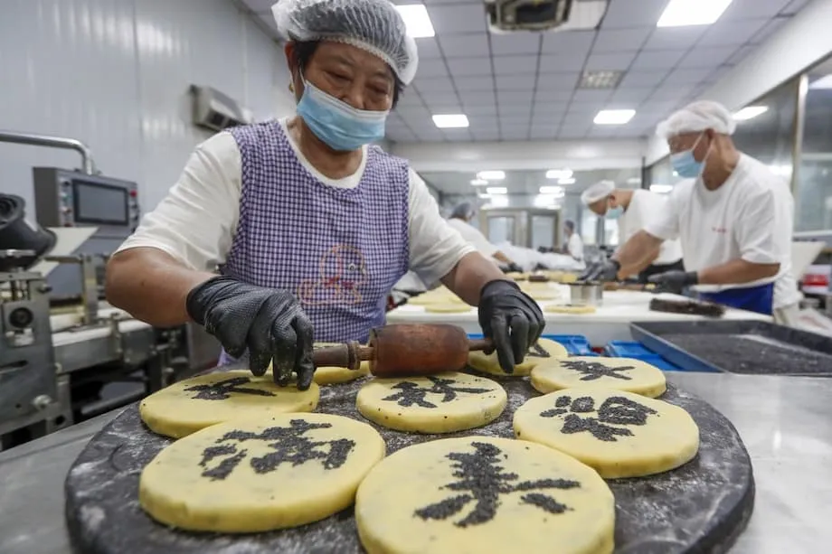 中国で財布のひもが固くなり、中秋節の月餅販売が減速