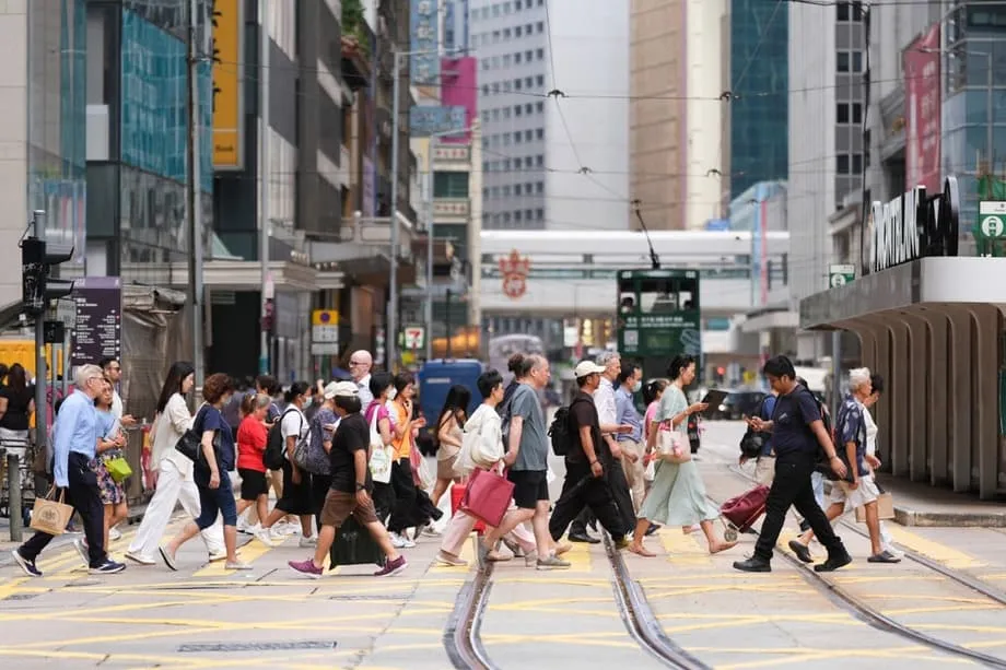 香港の年金制度が改善、シンガポールには及ばず