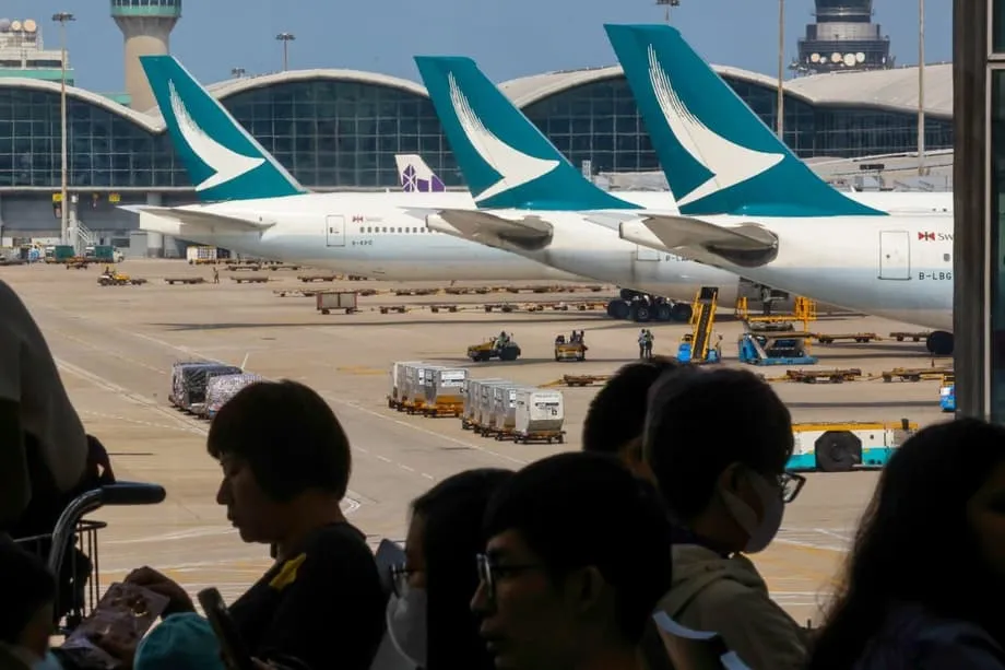 キャセイパシフィック航空のマイレージ制度改革に反発、新「ダイヤモンド・エグゼク」会員資格を2027年導入