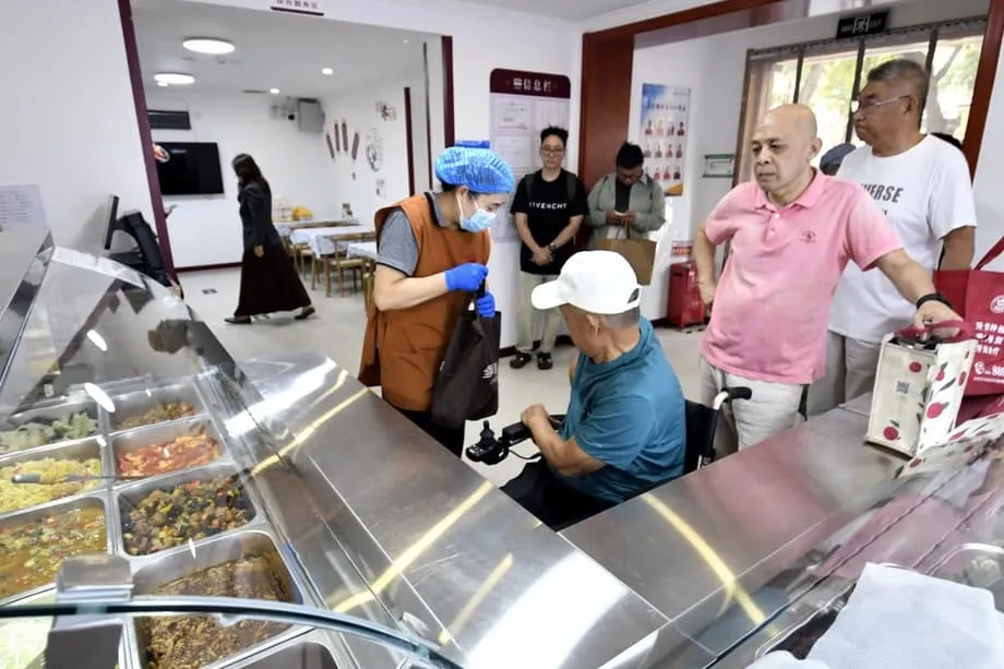 雇用市場が低調な中、中国では新素材・ペットケア・高齢者向けサービスの採用が活発化