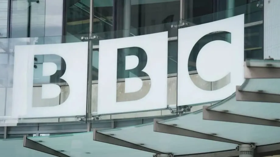 トー・ラム氏の訪英中、BBCがベトナムにパスポート返還と記者の出国を要求