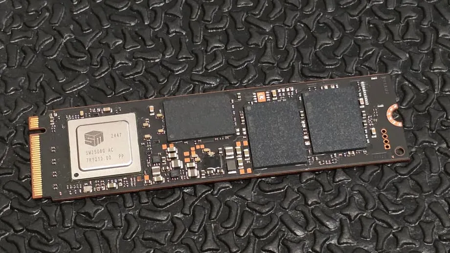 AIブームで日本のPCパーツ市場が逼迫、秋葉原の店舗はSSD・HDD・RAMの購入を制限