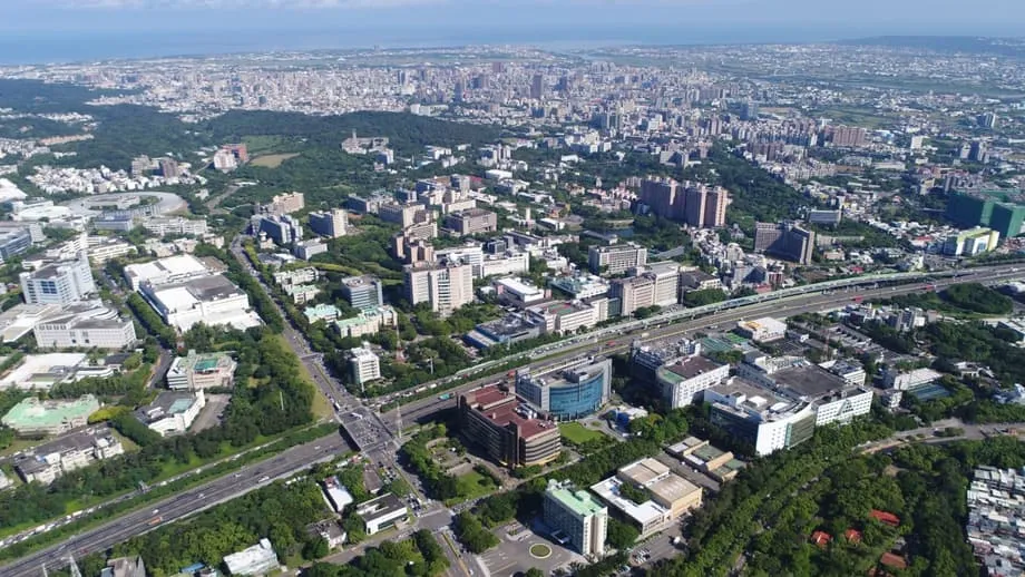 中国大使館がXに投稿した新竹の写真、世界の半導体業界に警戒広がる