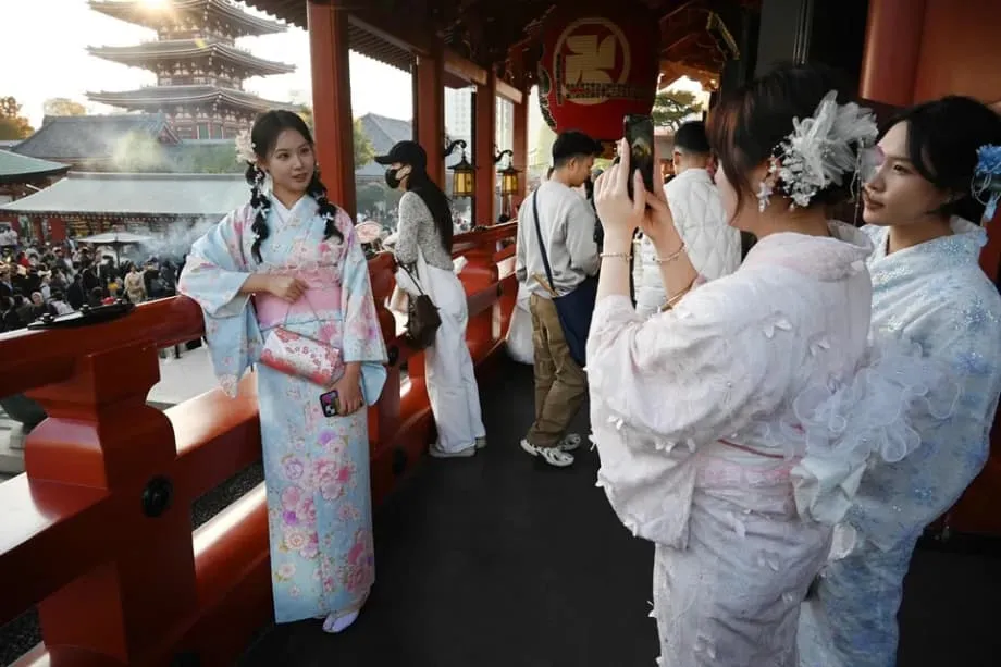 台湾めぐる対立で旅行・ビジネスに打撃、中国発日本行き航空便が最大40％削減