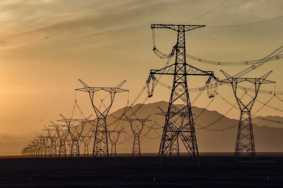 中国の超高速停電復旧技術が世界の送電網強靭性を再定義