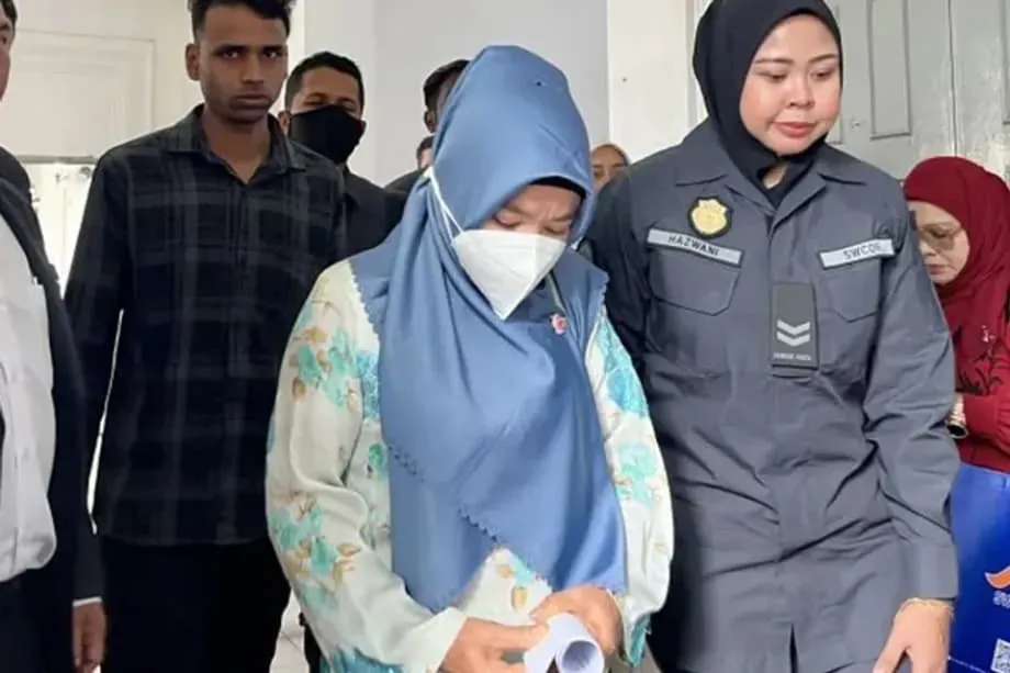 マレーシアの厳格な新ごみ捨て防止法で、外国人2人が初めて訴追