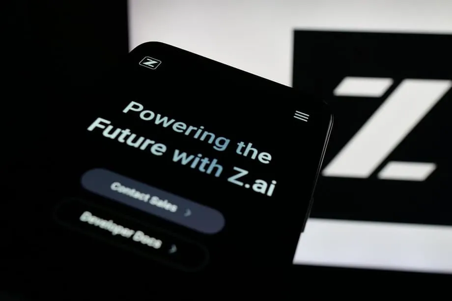 中国のZhipu AI、GLM-5を発表　国産チップで学習した7,440億パラメーターのオープンソースモデル