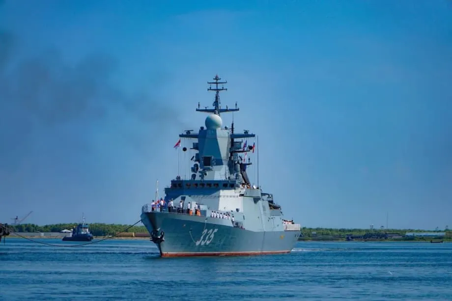 露潜水艦、合同演習のためジャカルタに到着　インド太平洋で海軍関係の深化を示す