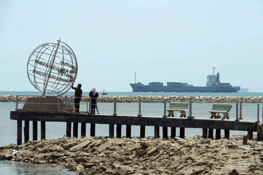 インドネシア、マラッカ海峡の通航課税案を拒否　一時的な提案が地域に懸念を広げる