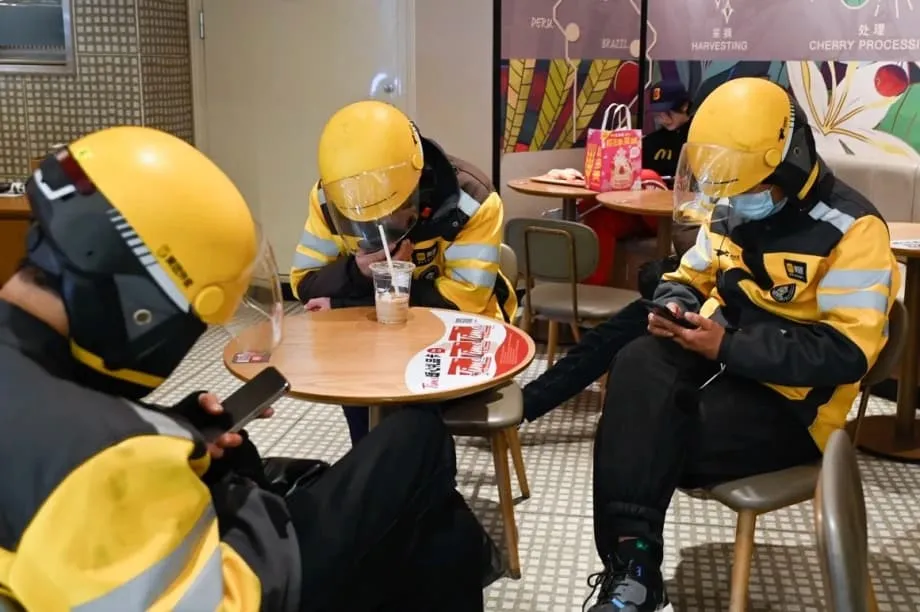 期待外れの誕生日ケーキが暴いた中国の「ゴーストキッチン」巨額不正