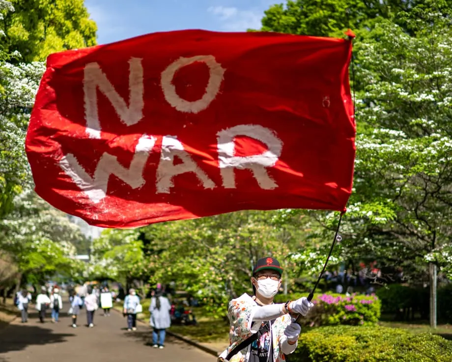 平和憲法改正に若者が立ち上がる、戦後の平和主義が最大の試練に直面