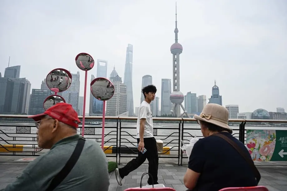 高齢者が子どもを初めて上回り、中国が歴史的な節目を突破