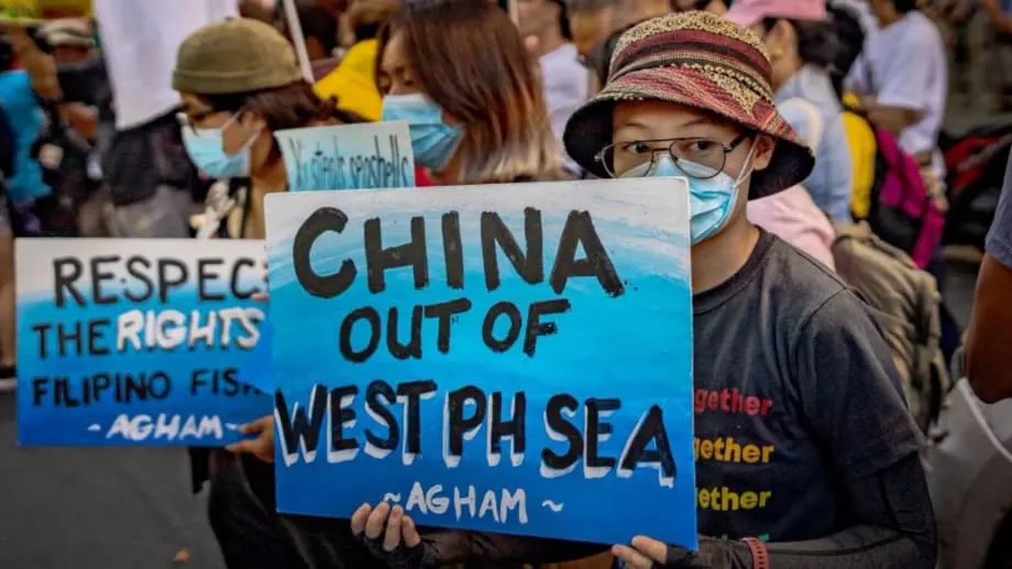 南シナ海問題で中国国営メディアがAI生成の人種差別的プロパガンダ、フィリピンが強く反発