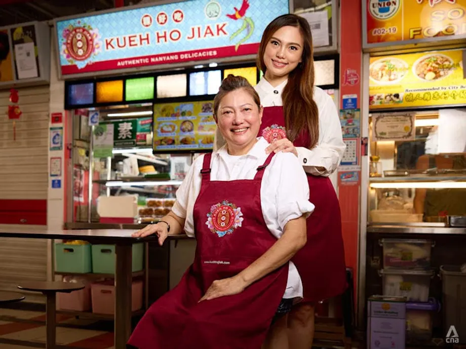 Kueh Ho Jiakの舞台裏：サンディ・タンが守るシンガポールのクエ文化