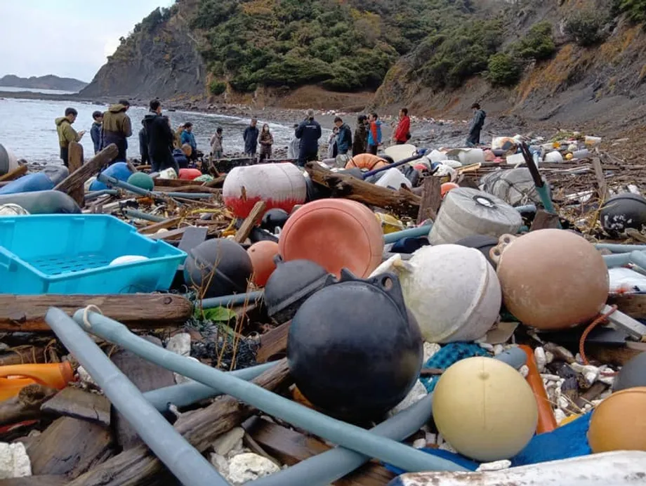 対馬島：越境プラスチックごみに沈む国境の島
