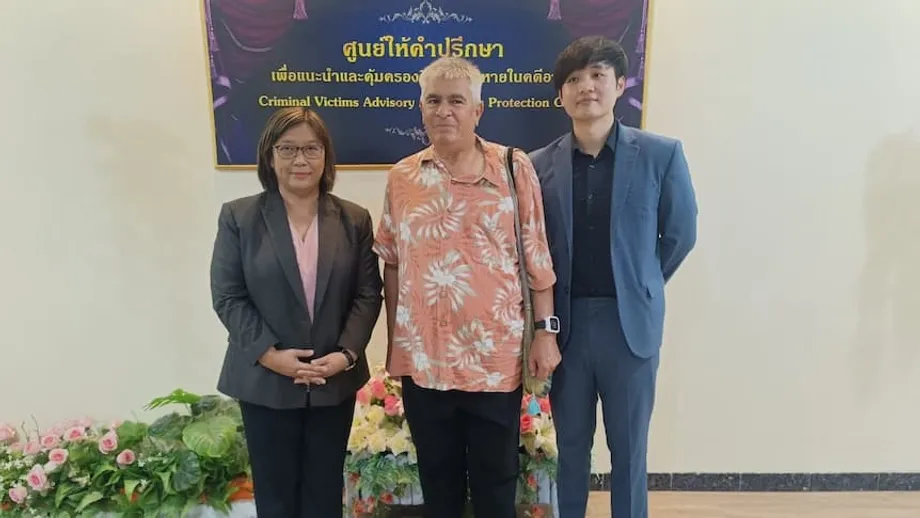 マレーシアが越境名誉毀損訴訟を取り下げ、タイ裁判所がオーストラリア人作家を免訴