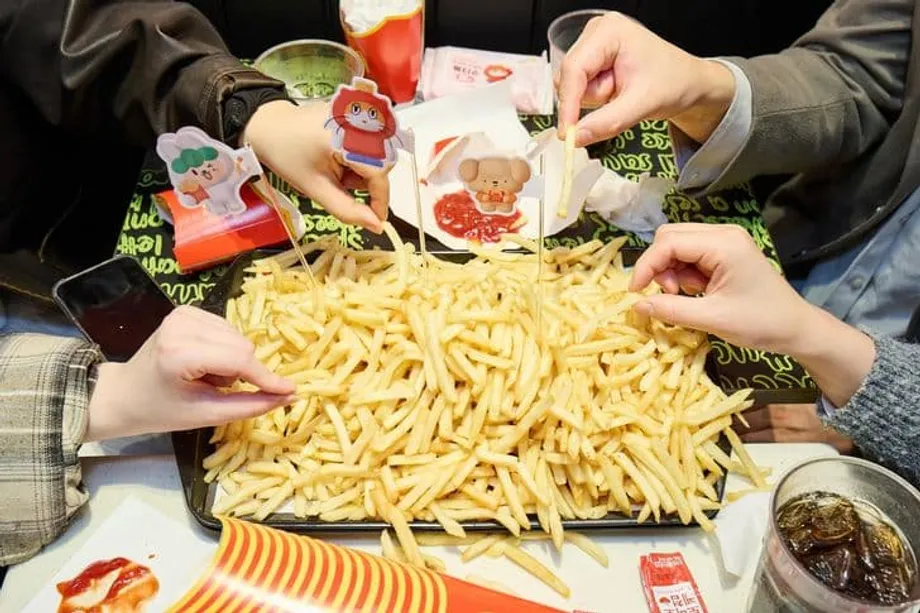 ガムトゥィの台頭：フライドポテトはどうして韓国の孤独の答えになったのか