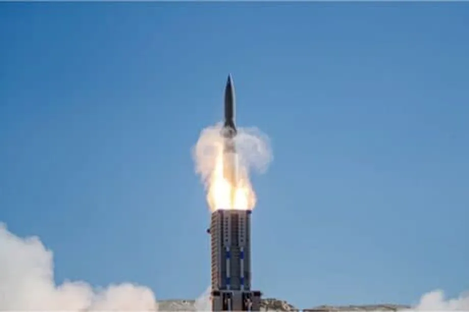 日本、初の国産長射程ミサイルを配備　戦後防衛政策の歴史的転換