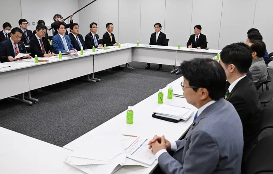 技術的な遅れで公約違反を避けるため、日本政府は食品税率を1％とする代替案を検討
