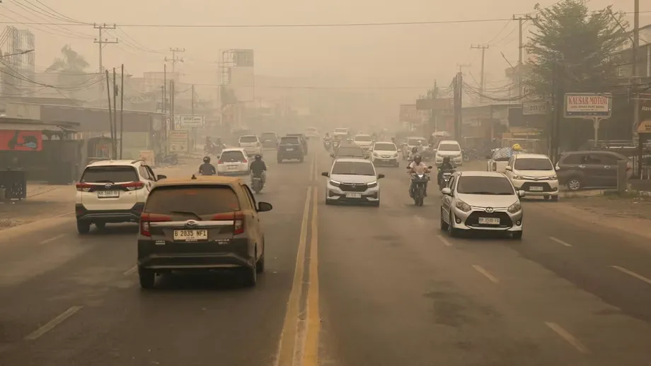 Indonesia Haze Illnesses Reach 333,470 as Fire Response Expands and Companies Face Scrutiny