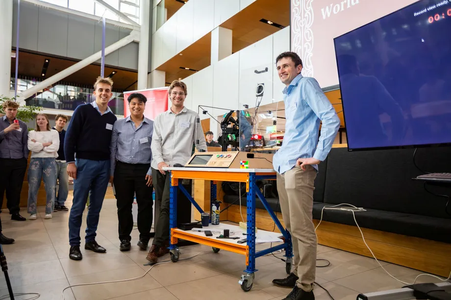 New Zealand Students' Robot Solves 4x4 Rubik's Cube in 9.806 Seconds, Awaiting Guinness Approval