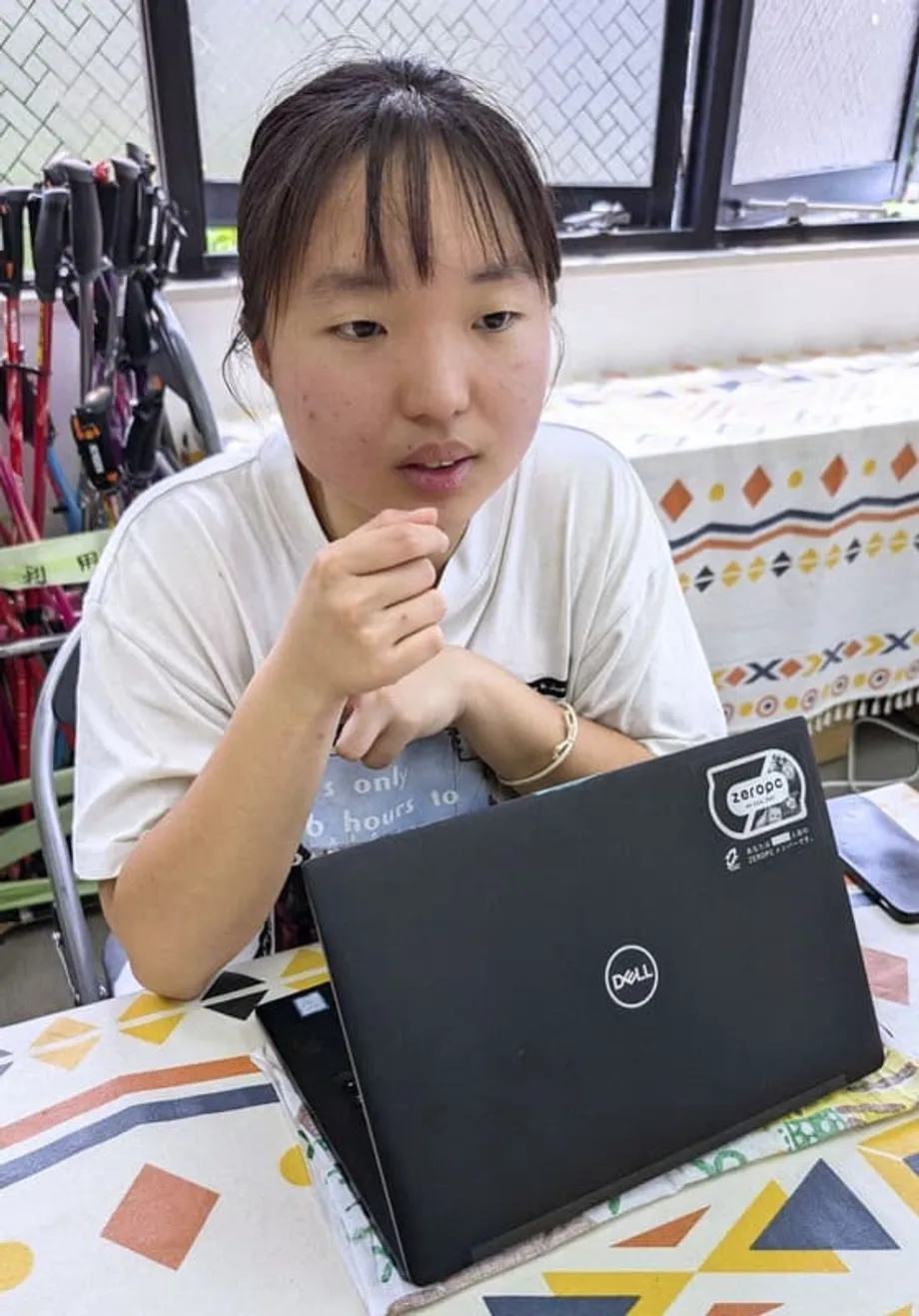 奨学金で学びを支える　在留資格のない日本の高校生